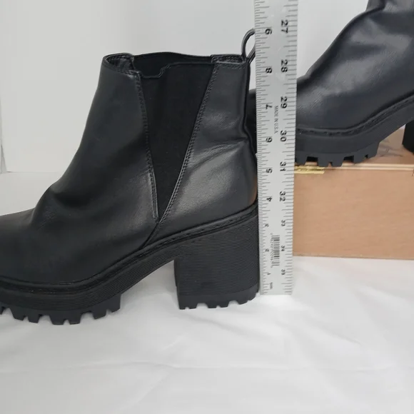Pretty Little Thing Y2k Chunky Chelsea Boots Black Size 7 Slip-on Whimsy Goth - Picture 3 of 12